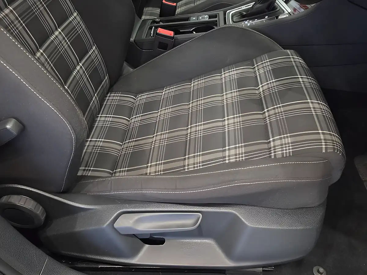 Used 2019 Volkswagen Golf Gtd Silver - Interior and Exterior details 18