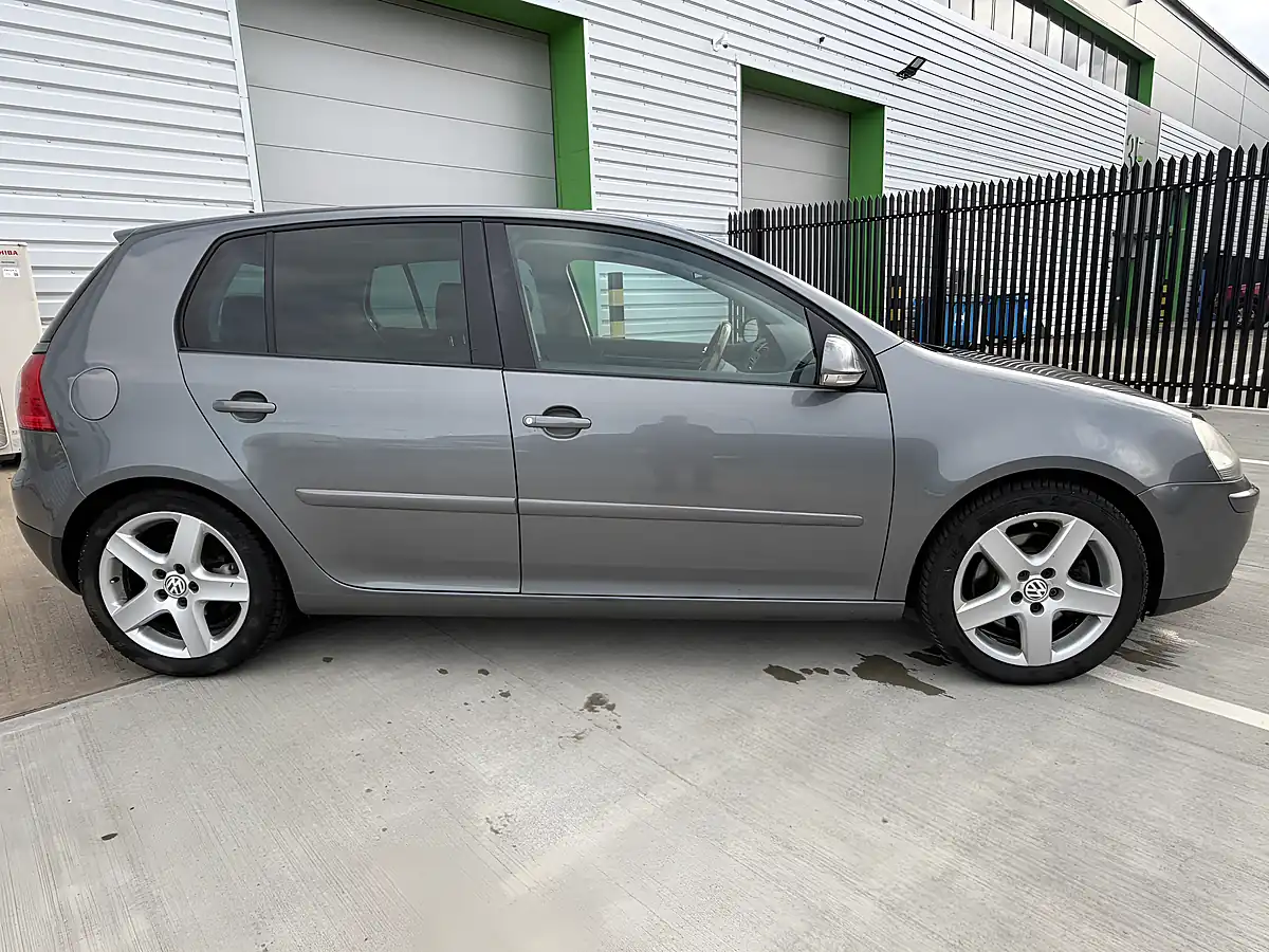 Used 2019 Volkswagen Golf GTI Grey - Interior and Exterior details 8