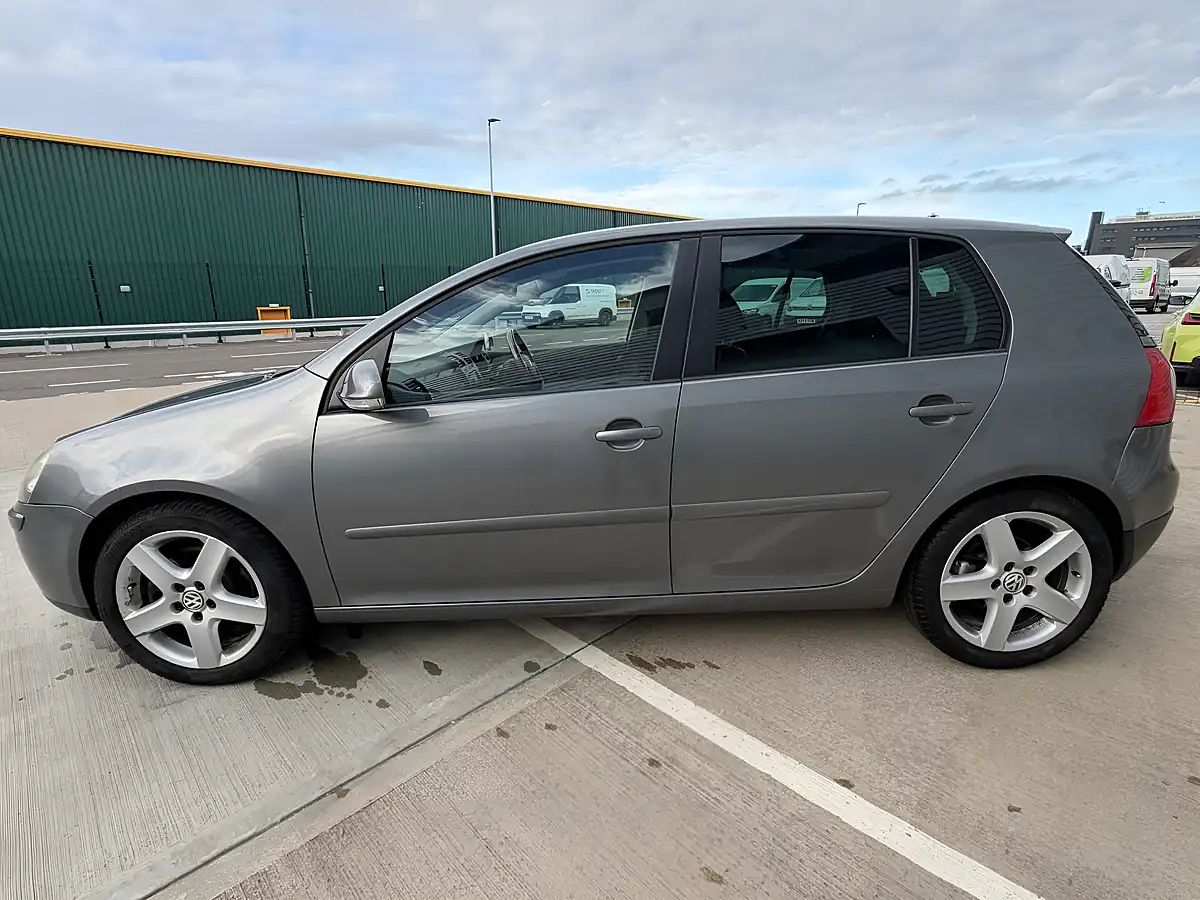 Used 2019 Volkswagen Golf GTI Grey - Interior and Exterior details 9
