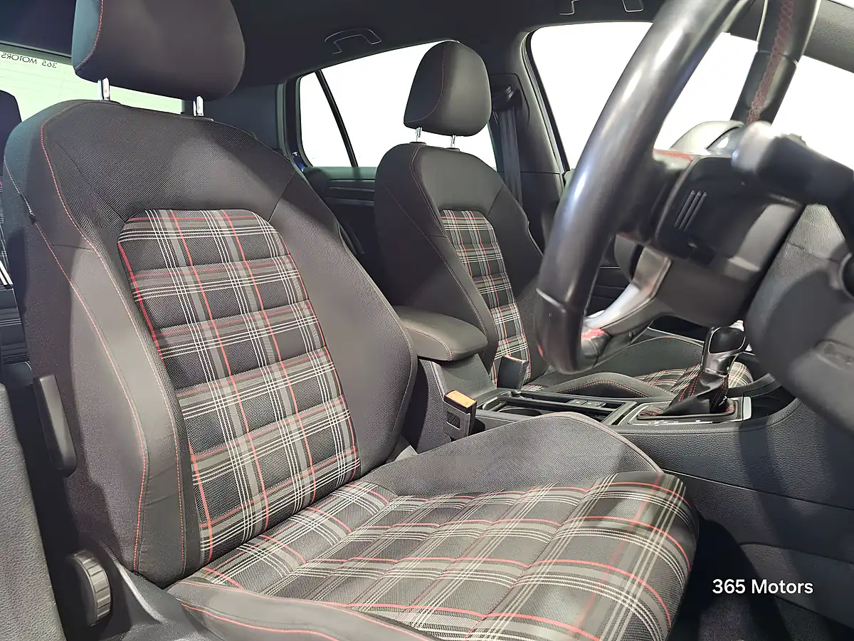 Used 2019 Volkswagen Golf GTI Performance Atlantic Blue - Interior and Exterior details 7