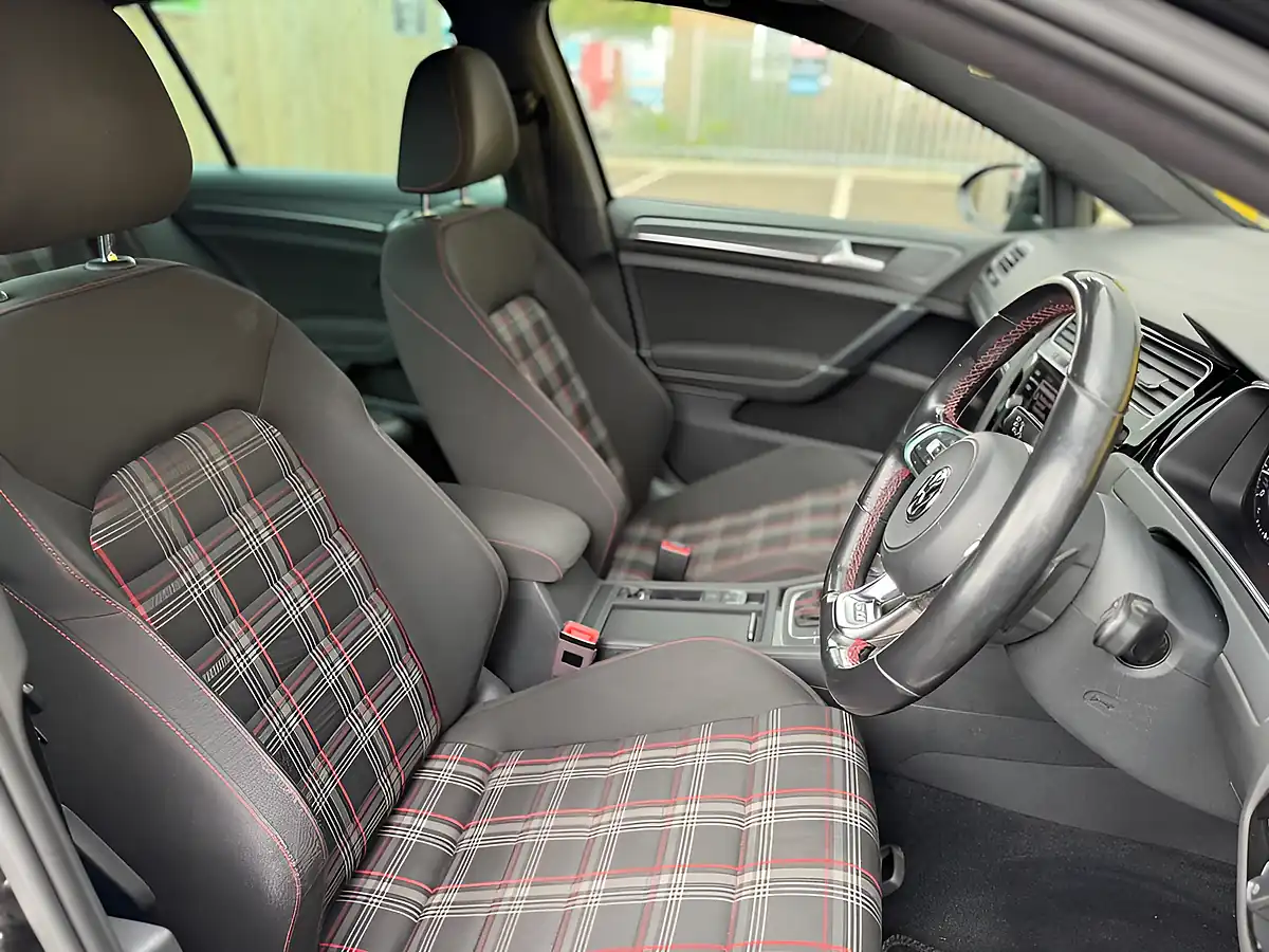 Used 2019 Volkswagen Golf GTI Performance Black - Interior and Exterior details 11