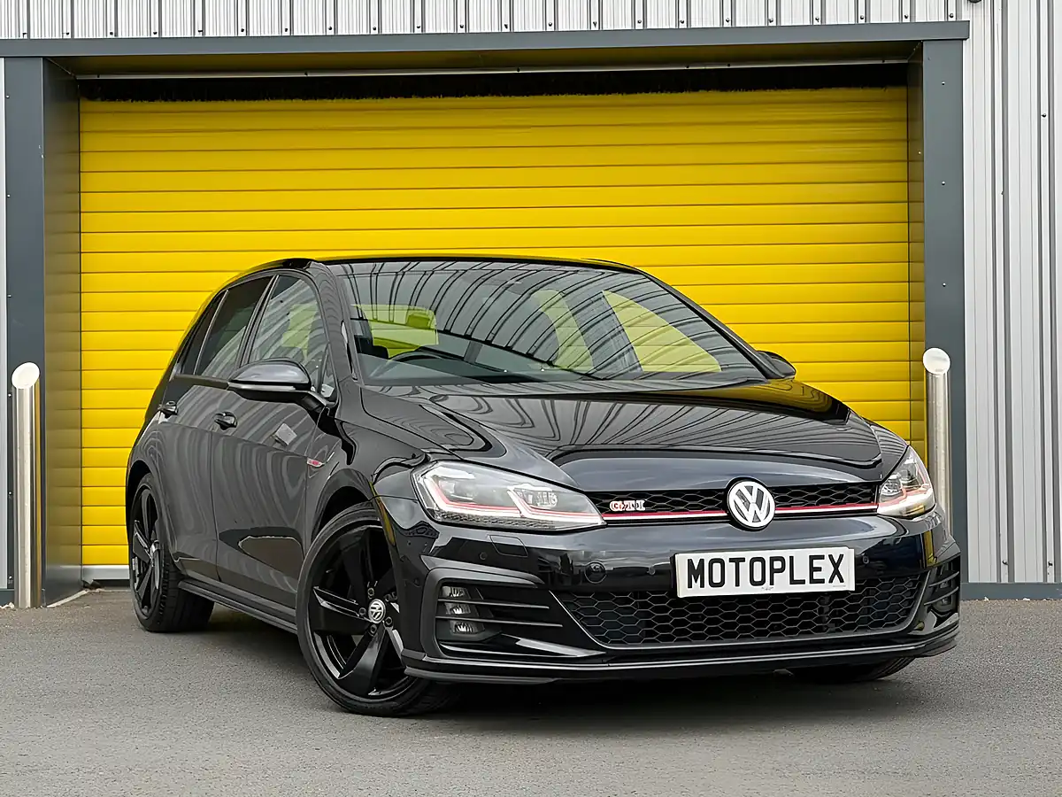 Used 2019 Volkswagen Golf GTI Performance Black - Interior and Exterior details 3