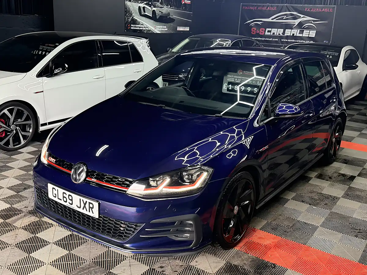 Used 2019 Volkswagen Golf GTI Performance Blue - Interior and Exterior details 6