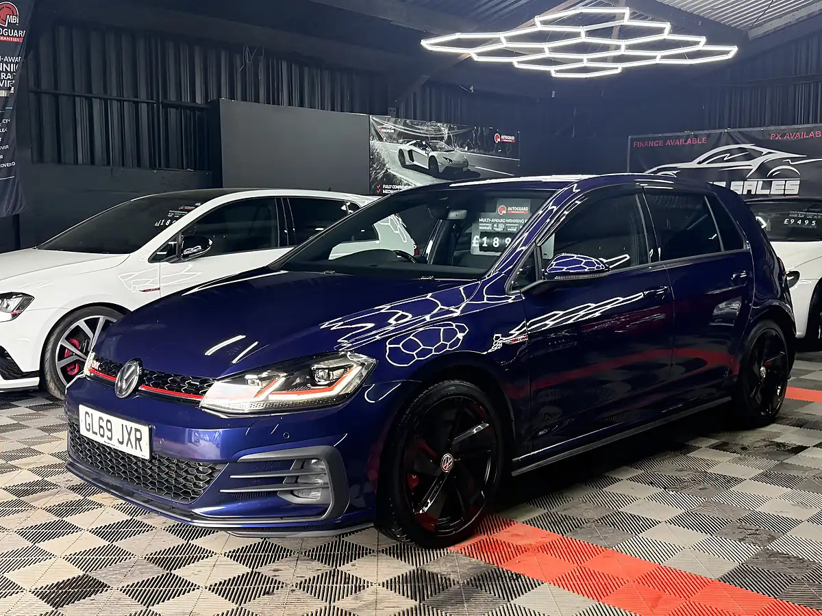 Used 2019 Volkswagen Golf GTI Performance Blue - Interior and Exterior details 9