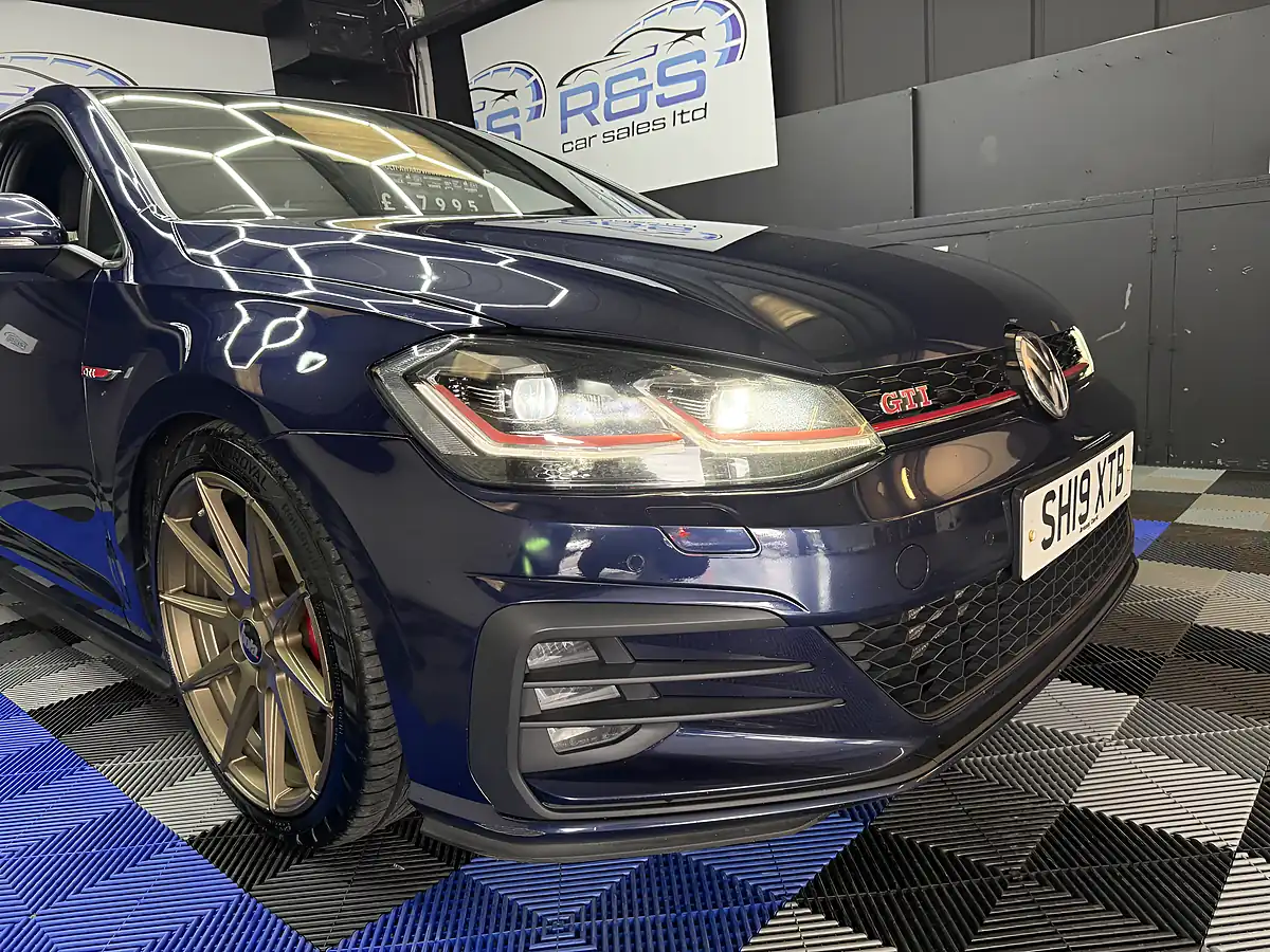 Used 2019 Volkswagen Golf GTI Performance Blue - Interior and Exterior details 11