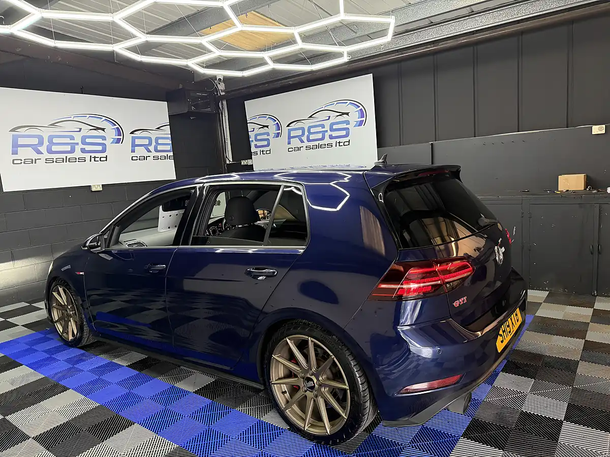 Used 2019 Volkswagen Golf GTI Performance Blue - Interior and Exterior details 15