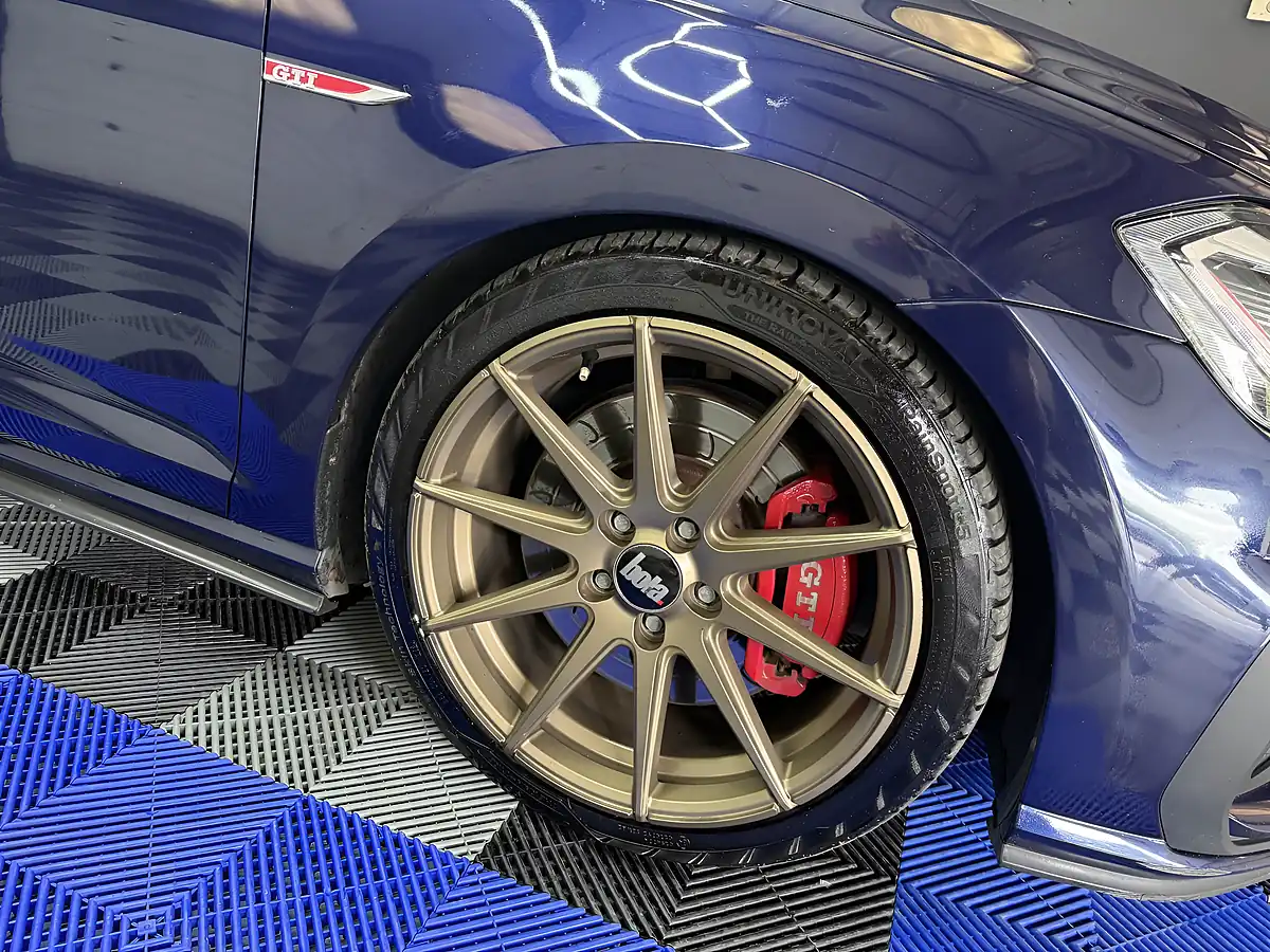 Used 2019 Volkswagen Golf GTI Performance Blue - Interior and Exterior details 7