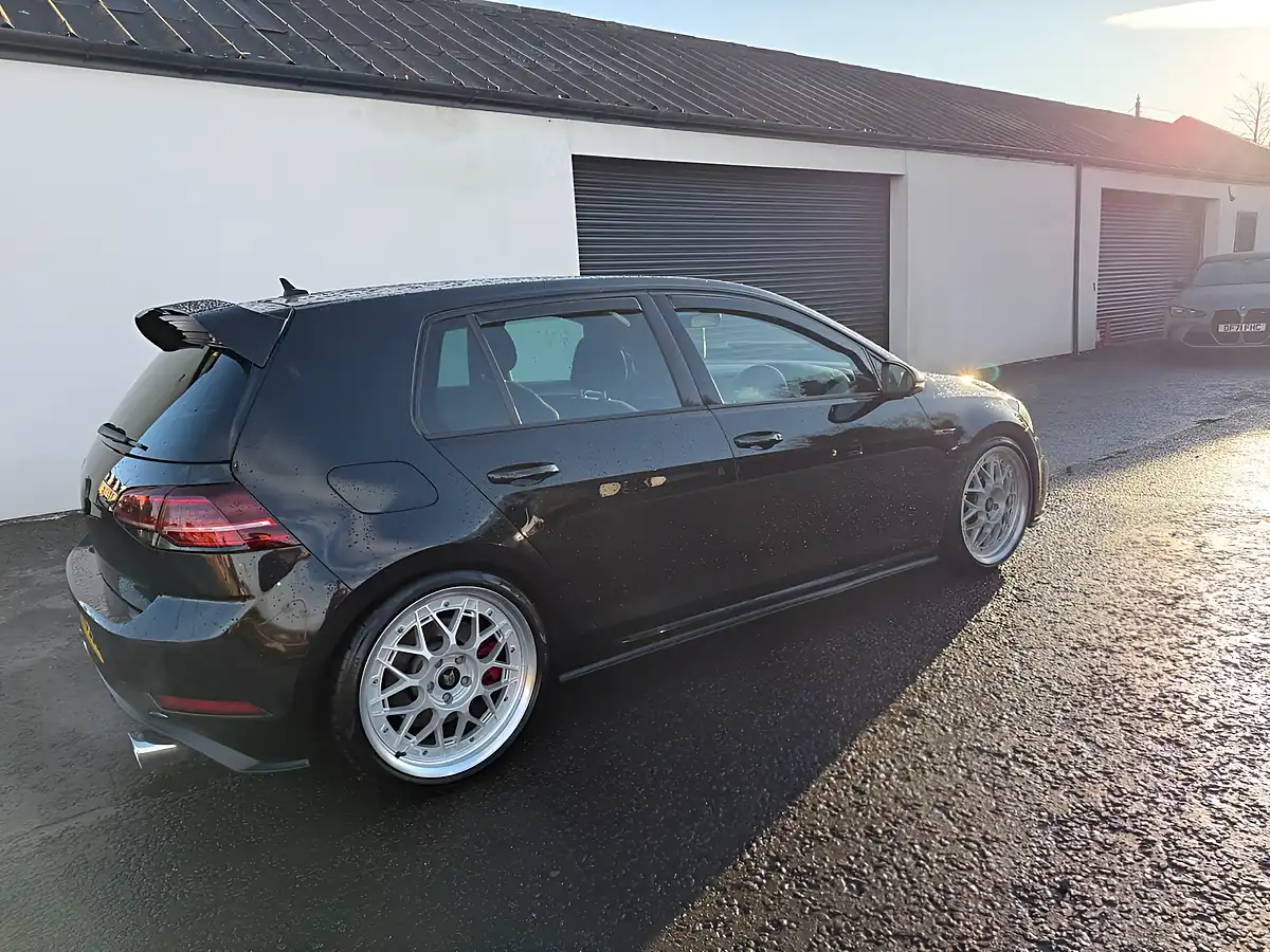 Used 2019 Volkswagen Golf GTI Performance Deep Black Metallic - Interior and Exterior details 3
