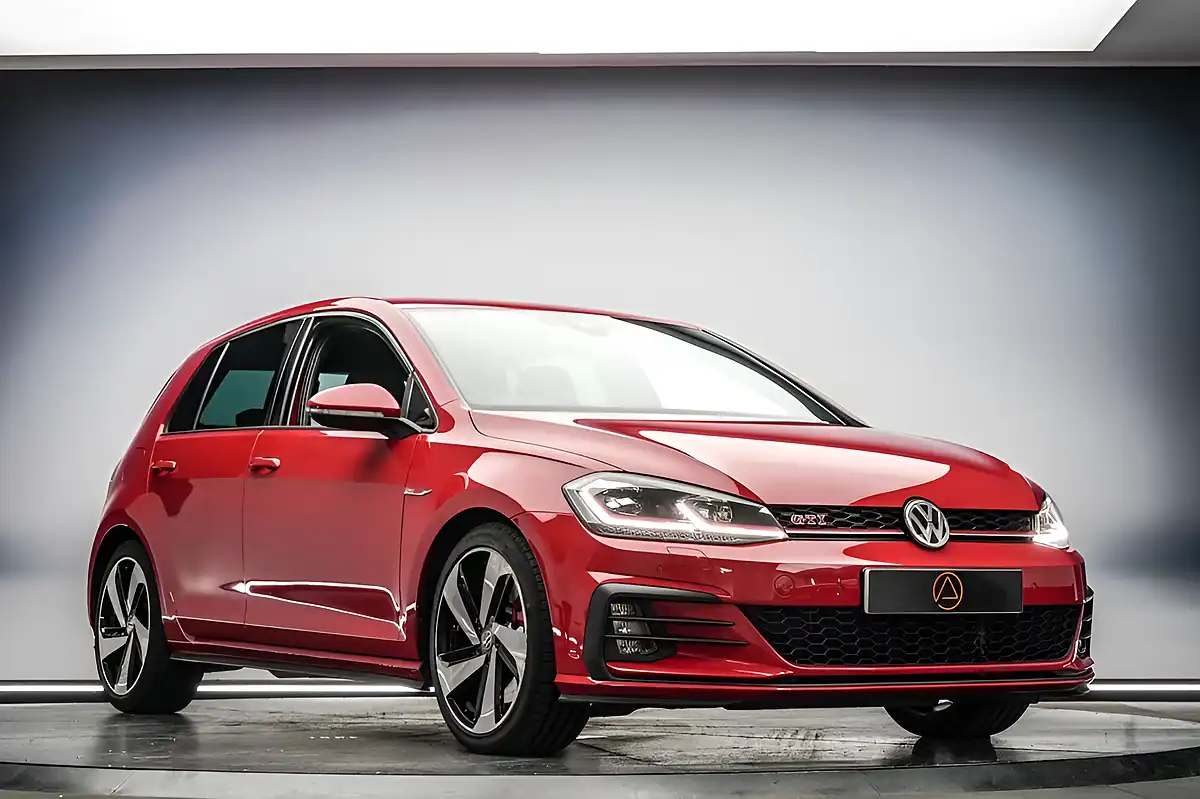 Used 2019 Volkswagen Golf GTI Performance Red - Interior and Exterior details 5