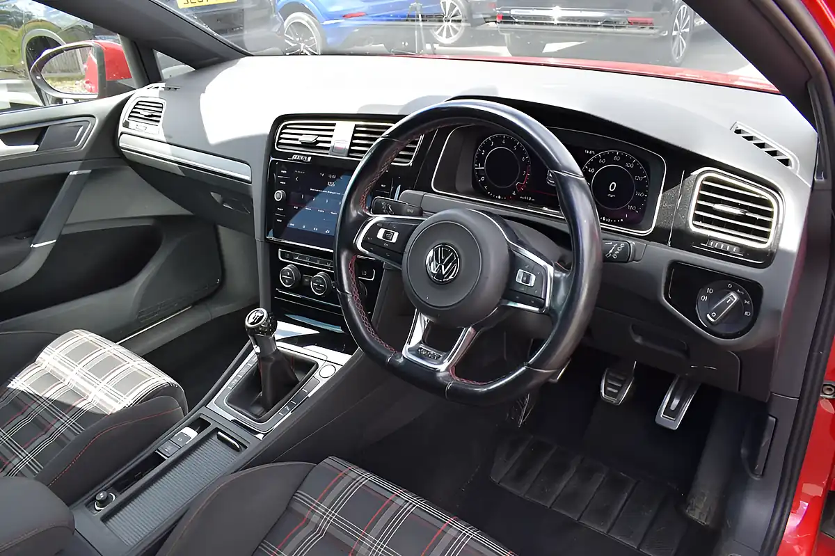 Used 2019 Volkswagen Golf GTI Performance Red - Interior and Exterior details 10
