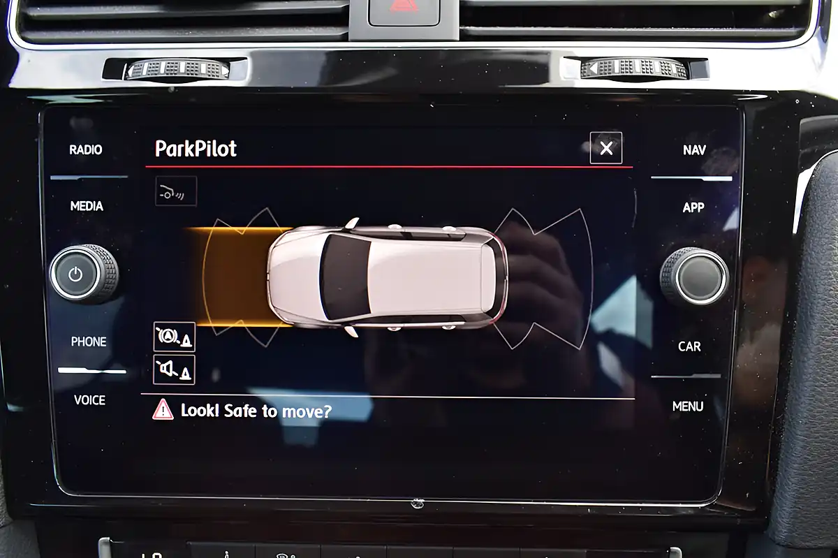 Used 2019 Volkswagen Golf GTI Performance Red - Interior and Exterior details 18