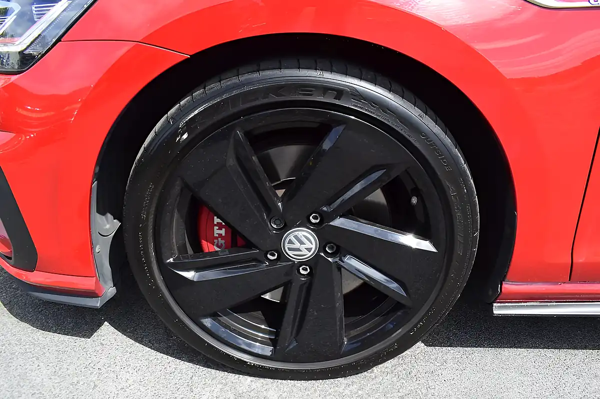 Used 2019 Volkswagen Golf GTI Performance Red - Interior and Exterior details 7