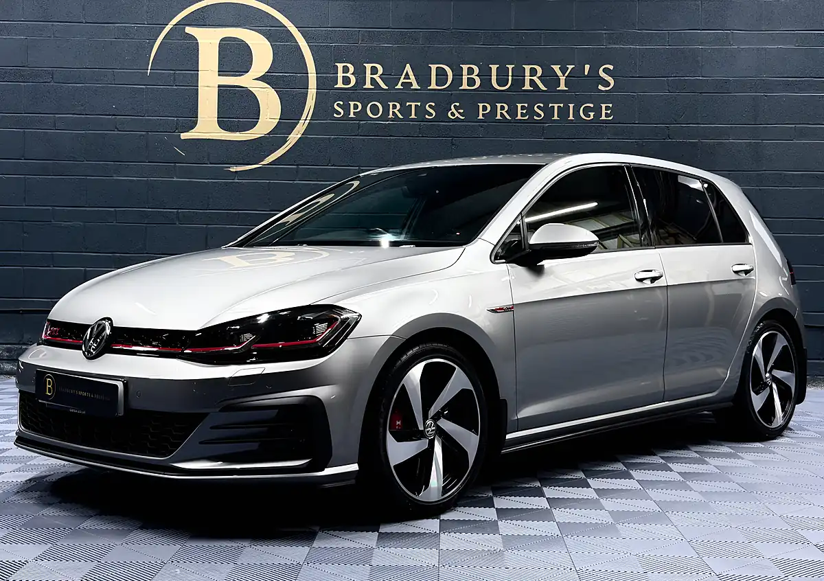 Used 2019 Volkswagen Golf GTI Performance Silver - Front View