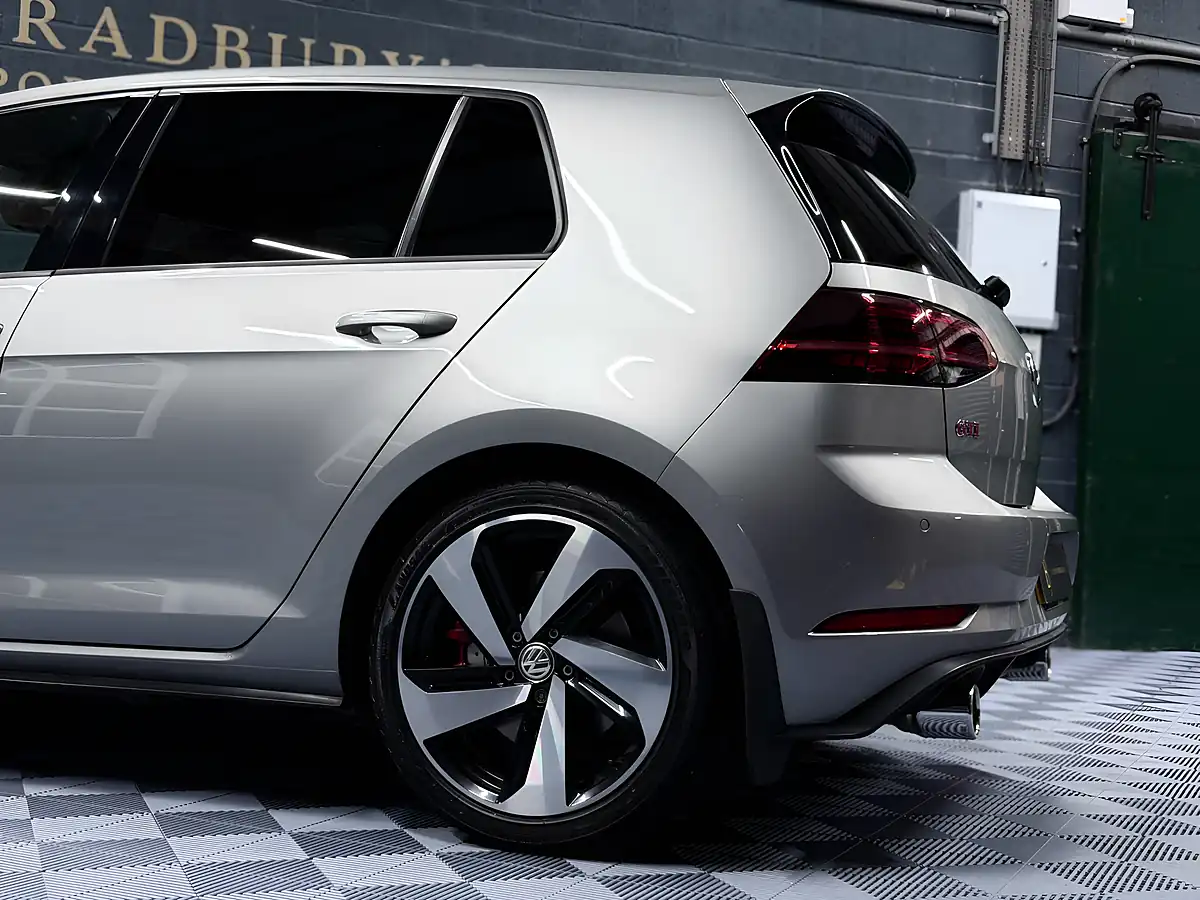 Used 2019 Volkswagen Golf GTI Performance Silver - Interior and Exterior details 18