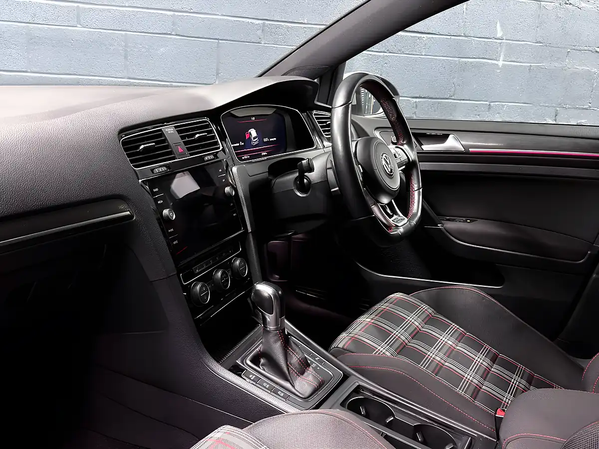 Used 2019 Volkswagen Golf GTI Performance Silver - Interior and Exterior details 20