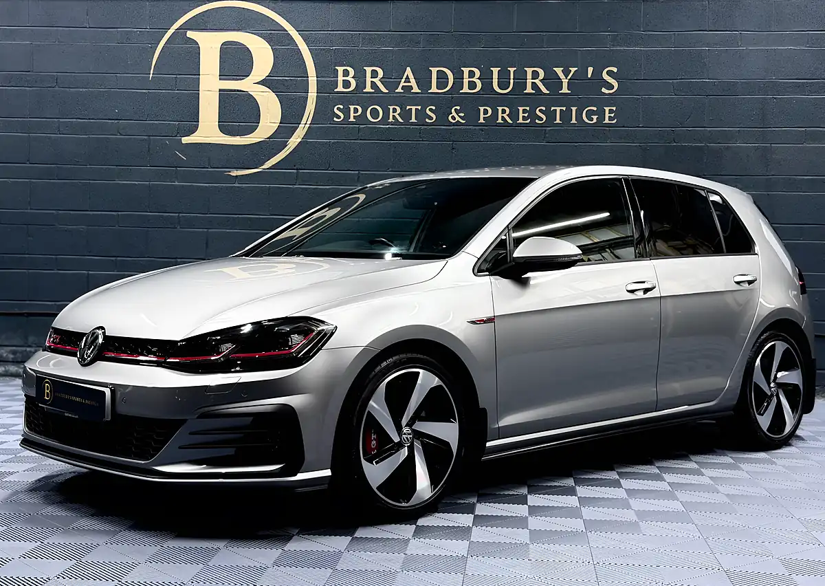 Used 2019 Volkswagen Golf GTI Performance Silver - Interior and Exterior details 4