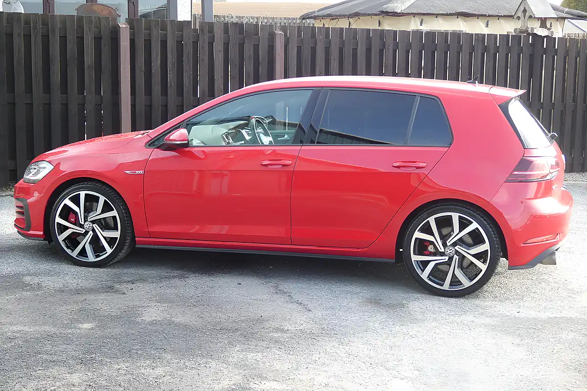 Used 2019 Volkswagen Golf GTI Performance Tornado Red - Interior and Exterior details 5