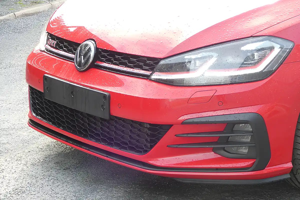 Used 2019 Volkswagen Golf GTI Performance Tornado Red - Interior and Exterior details 6