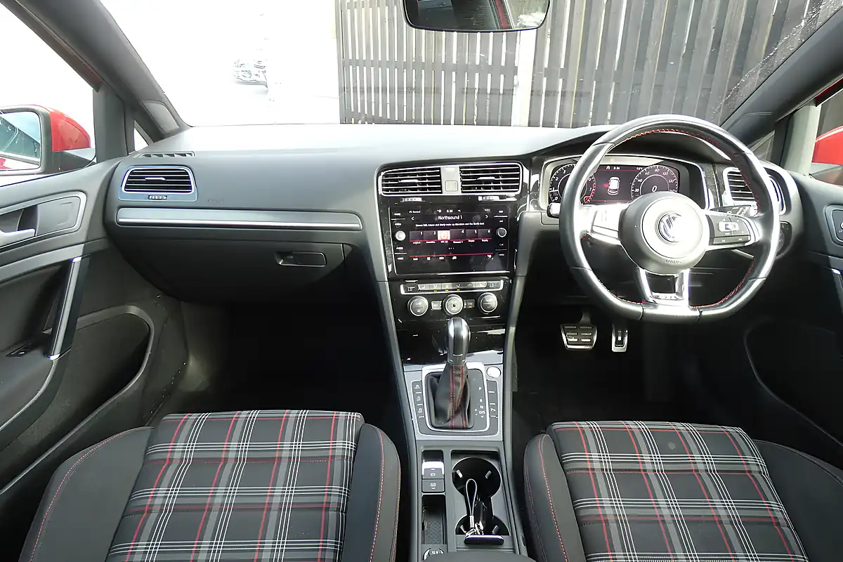 Used 2019 Volkswagen Golf GTI Performance Tornado Red - Interior and Exterior details 8