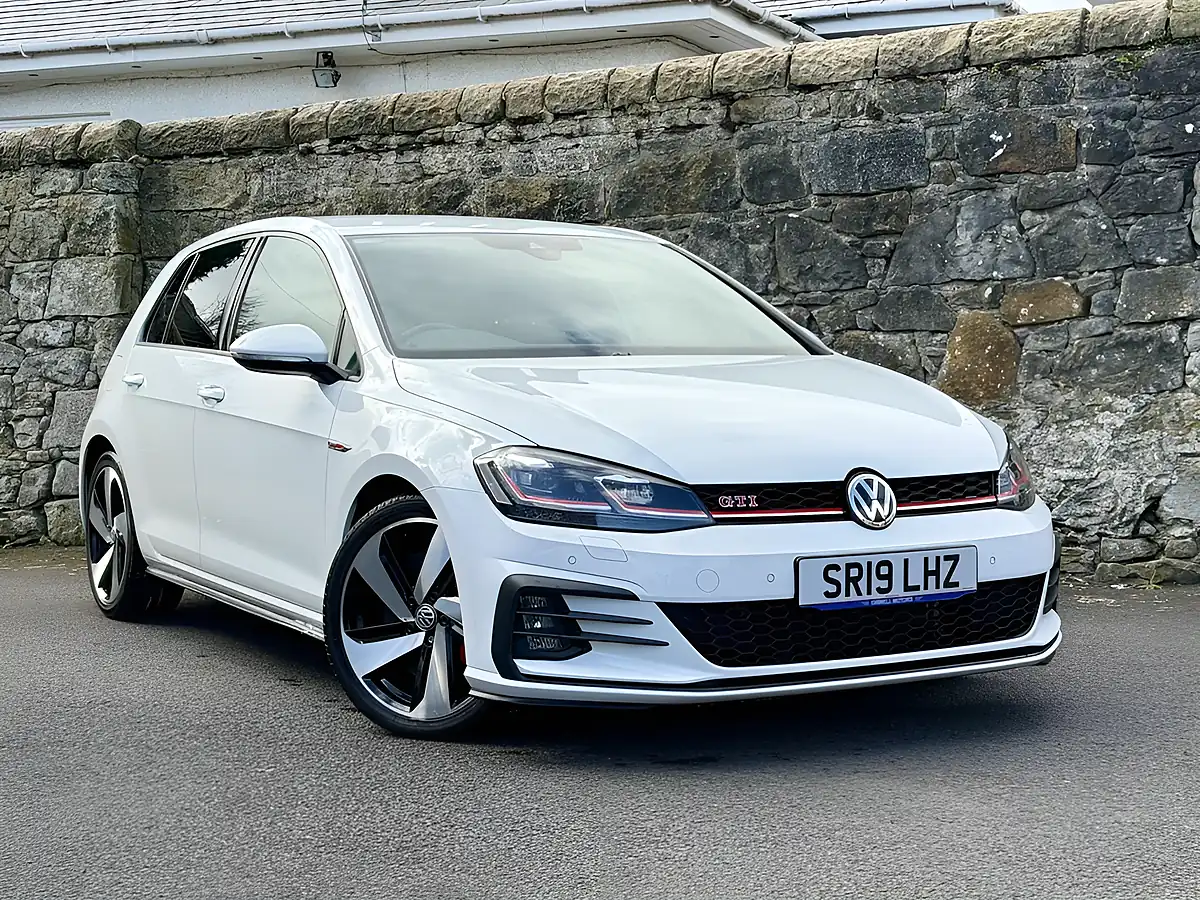 Used 2019 Volkswagen Golf GTI Performance White - Front View