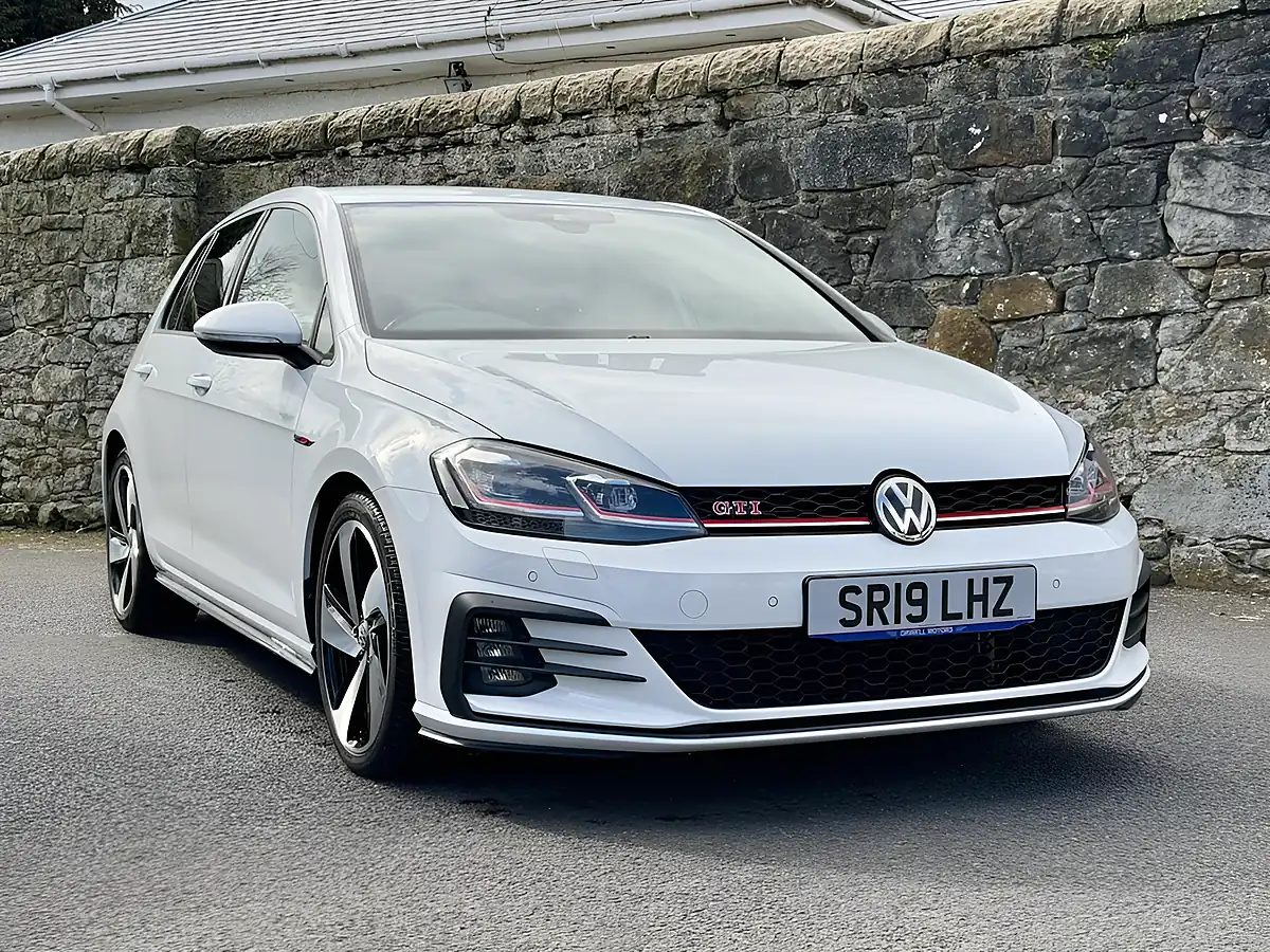 Used 2019 Volkswagen Golf GTI Performance White - Interior and Exterior details 10