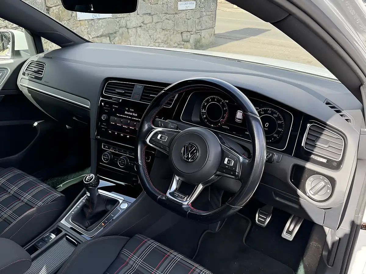 Used 2019 Volkswagen Golf GTI Performance White - Interior and Exterior details 15