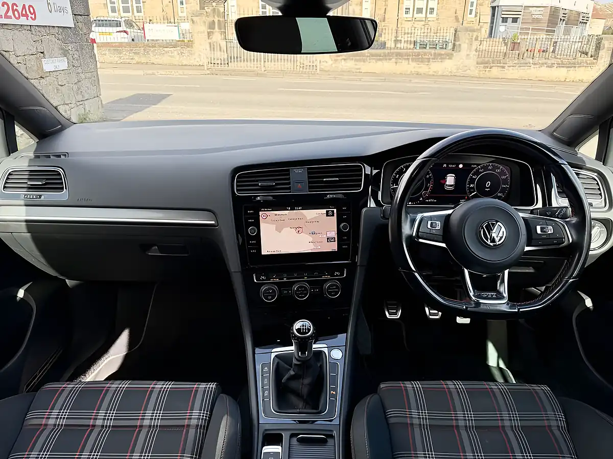 Used 2019 Volkswagen Golf GTI Performance White - Interior and Exterior details 20