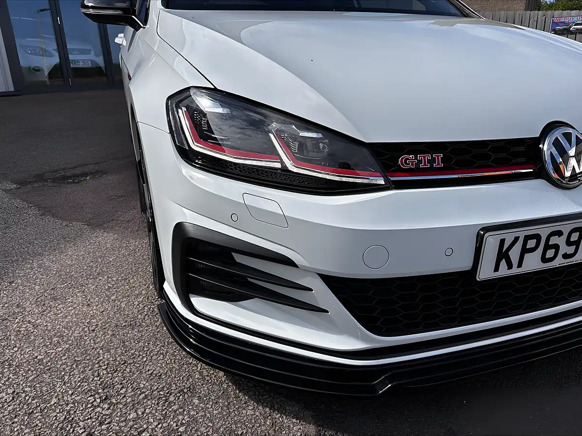 Used 2019 Volkswagen Golf GTI Performance White - Interior and Exterior details 10