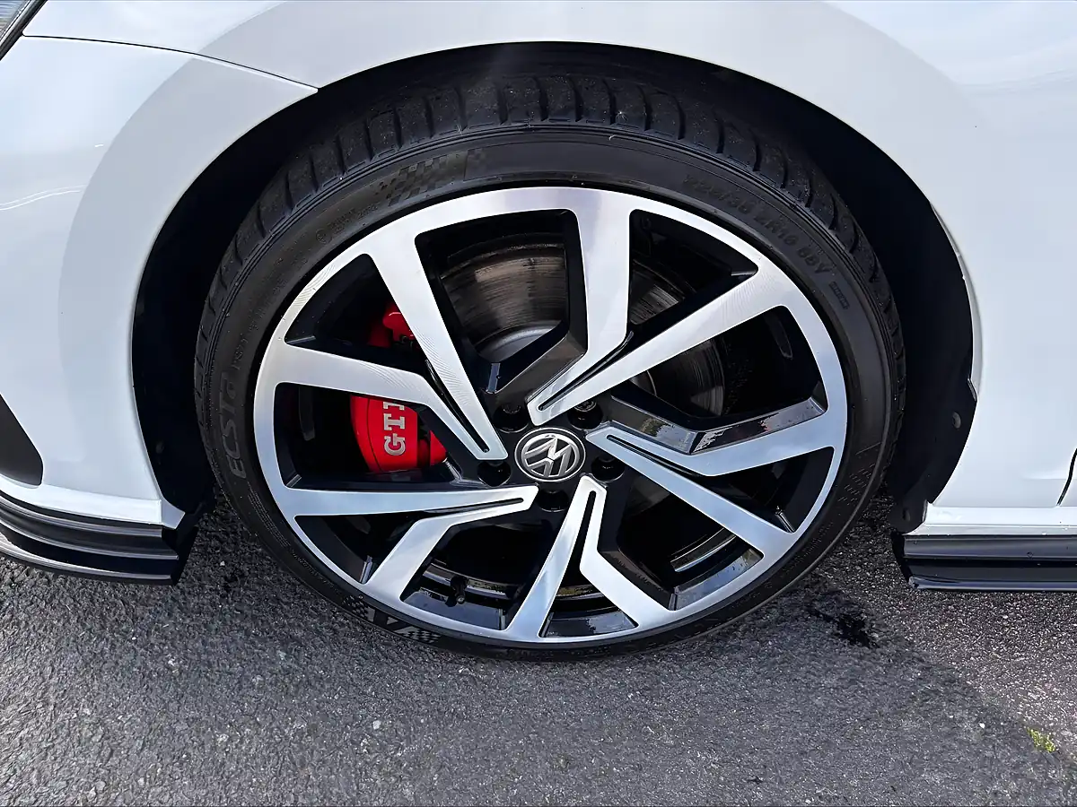 Used 2019 Volkswagen Golf GTI Performance White - Interior and Exterior details 11