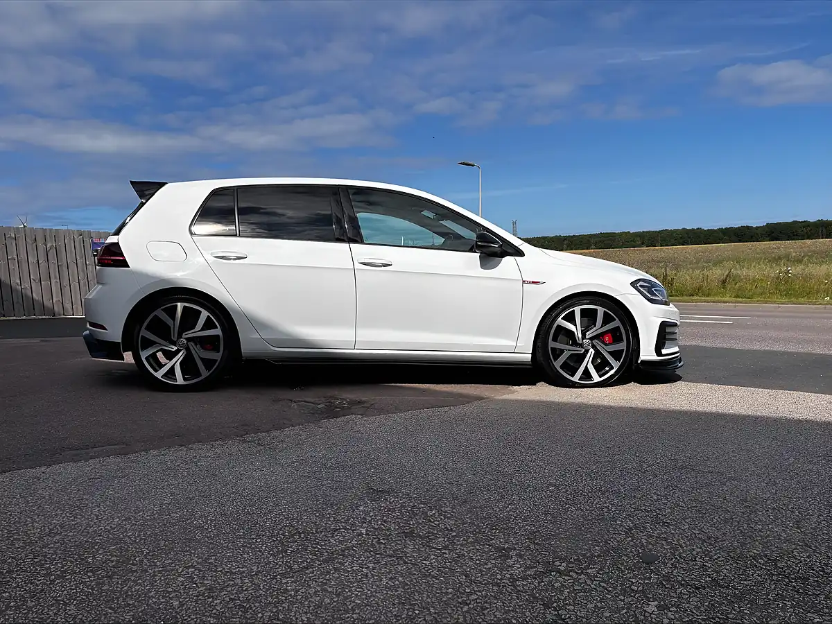 Used 2019 Volkswagen Golf GTI Performance White - Interior and Exterior details 3