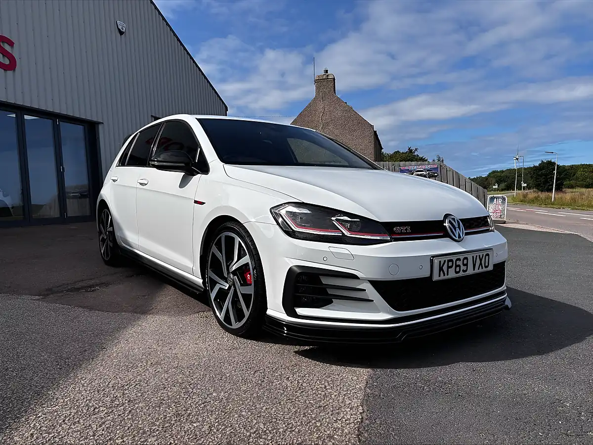 Used 2019 Volkswagen Golf GTI Performance White - Interior and Exterior details 5