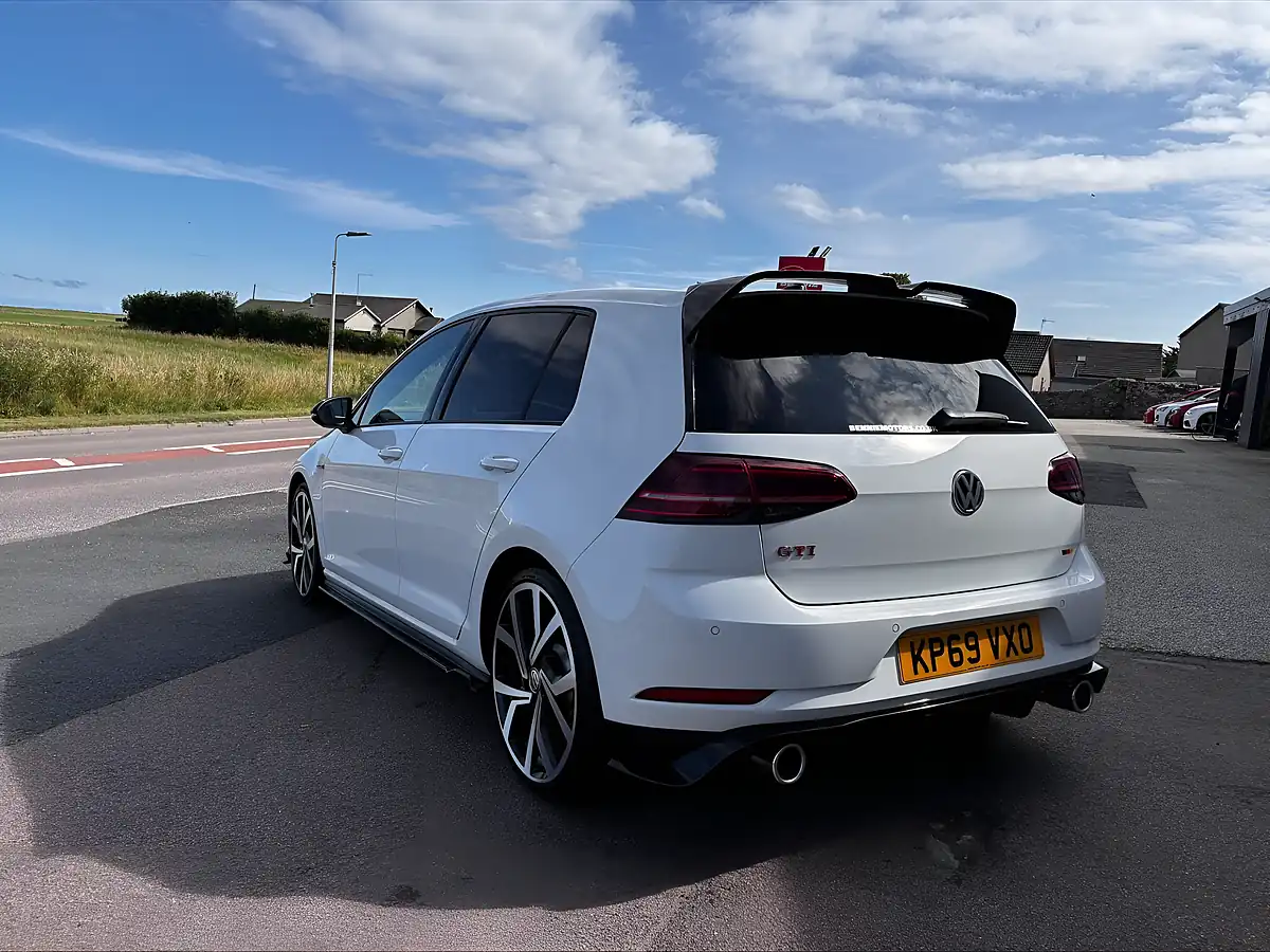Used 2019 Volkswagen Golf GTI Performance White - Interior and Exterior details 9