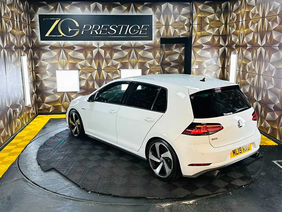 Used 2019 Volkswagen Golf GTI Performance White - Interior and Exterior details 10