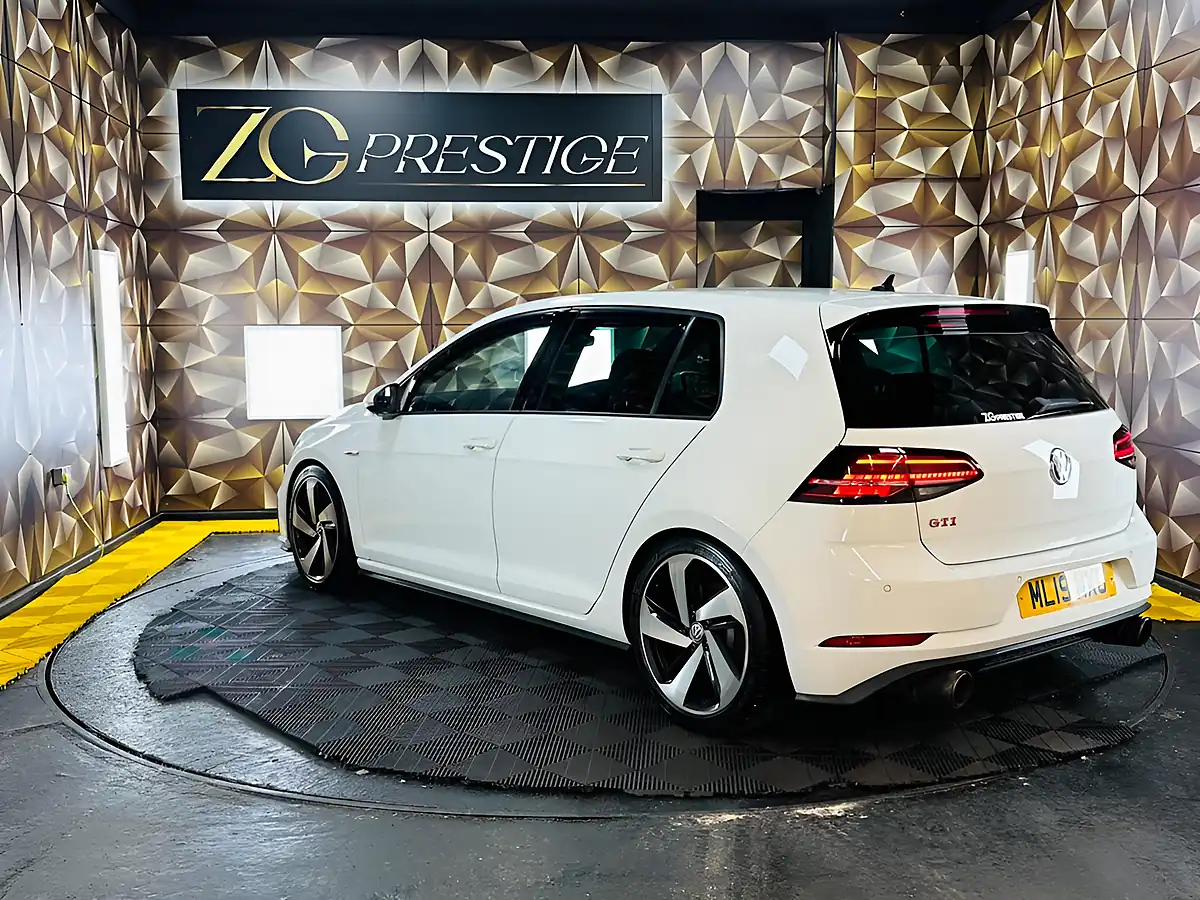 Used 2019 Volkswagen Golf GTI Performance White - Interior and Exterior details 13