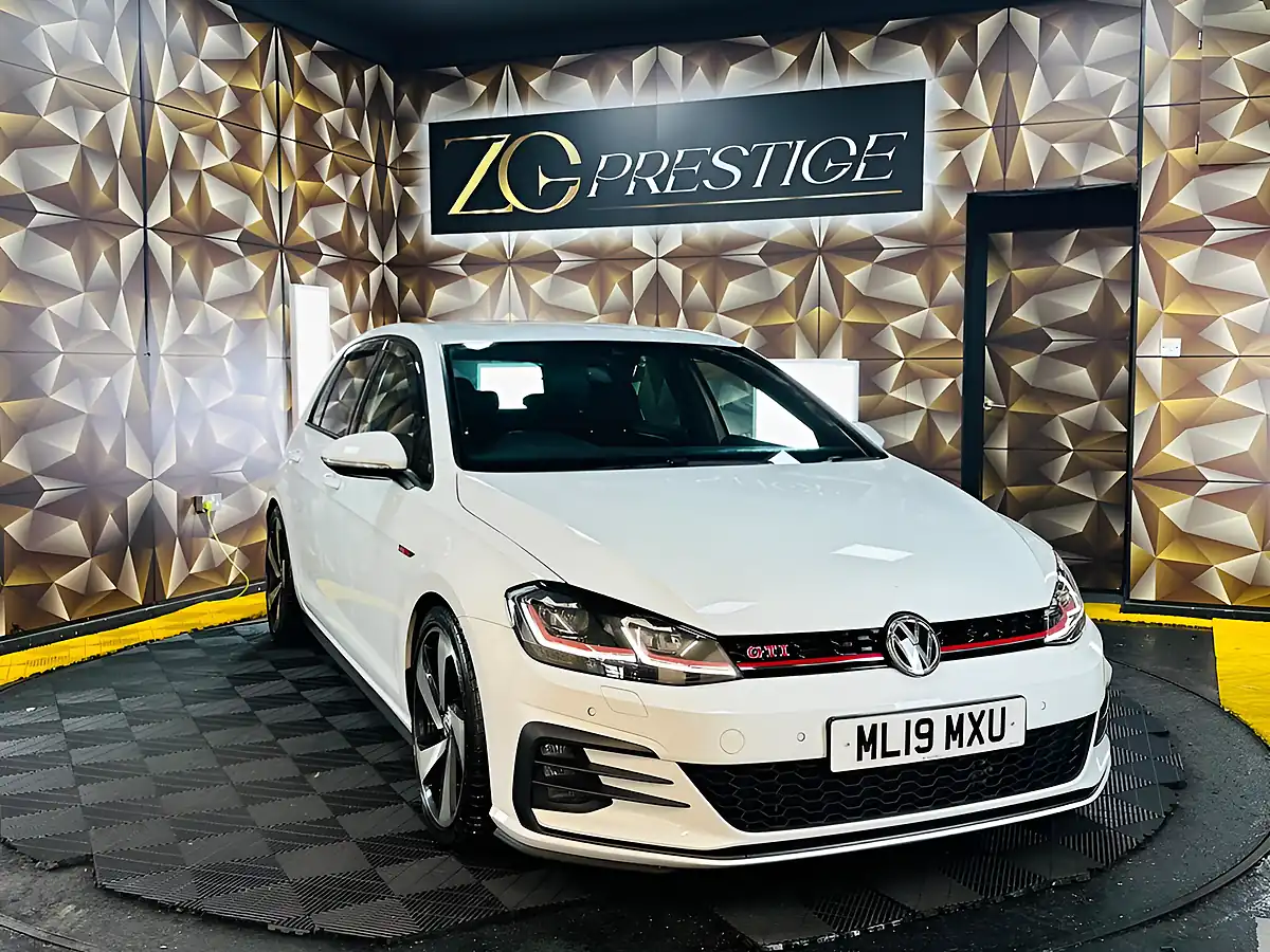 Used 2019 Volkswagen Golf GTI Performance White - Interior and Exterior details 16