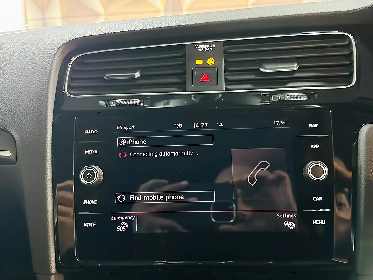 Used 2019 Volkswagen Golf GTI Performance White - Interior and Exterior details 19