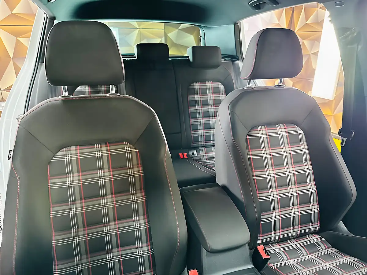 Used 2019 Volkswagen Golf GTI Performance White - Interior and Exterior details 20