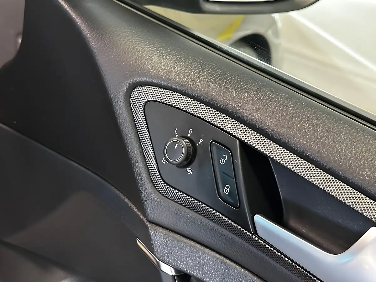 Used 2019 Volkswagen Golf GTI Tcr Nardo Grey - Interior and Exterior details 13