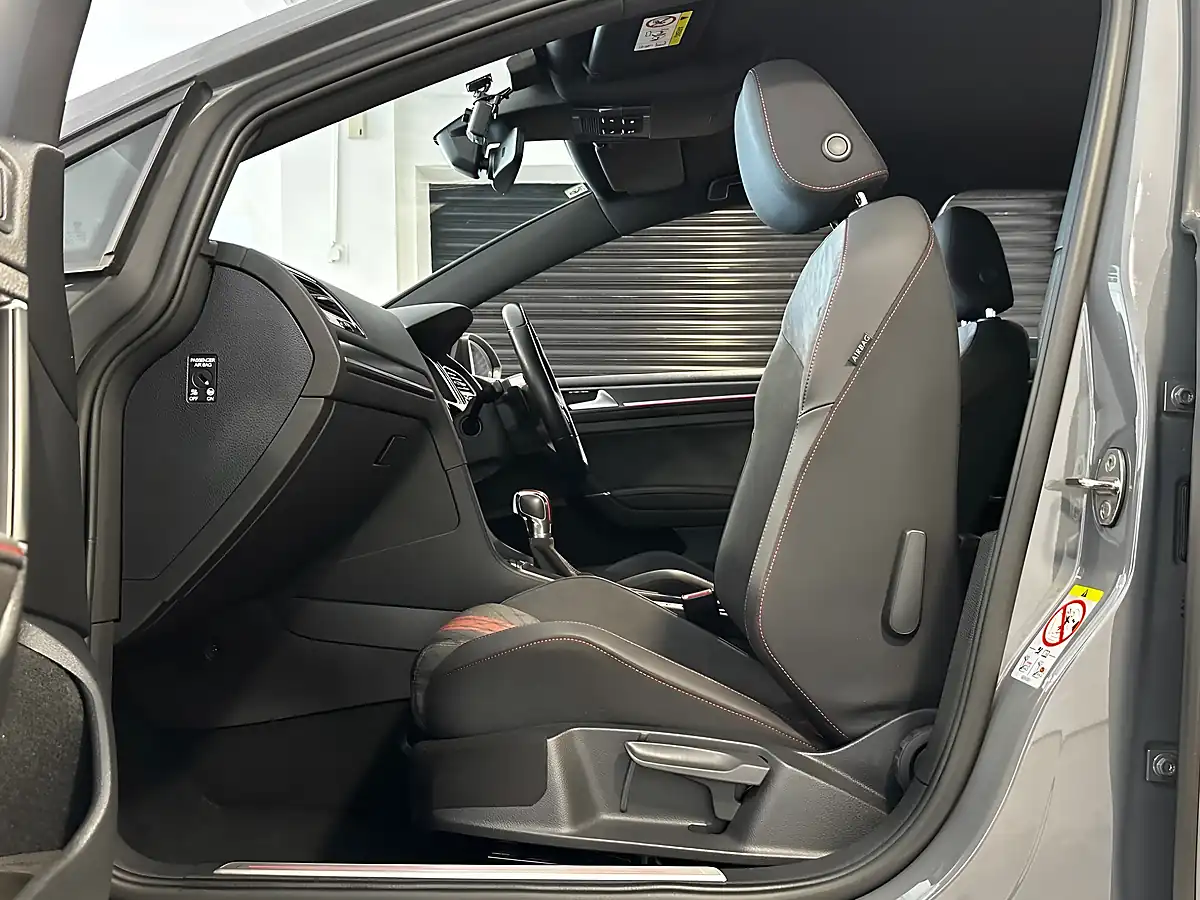 Used 2019 Volkswagen Golf GTI Tcr Nardo Grey - Interior and Exterior details 16
