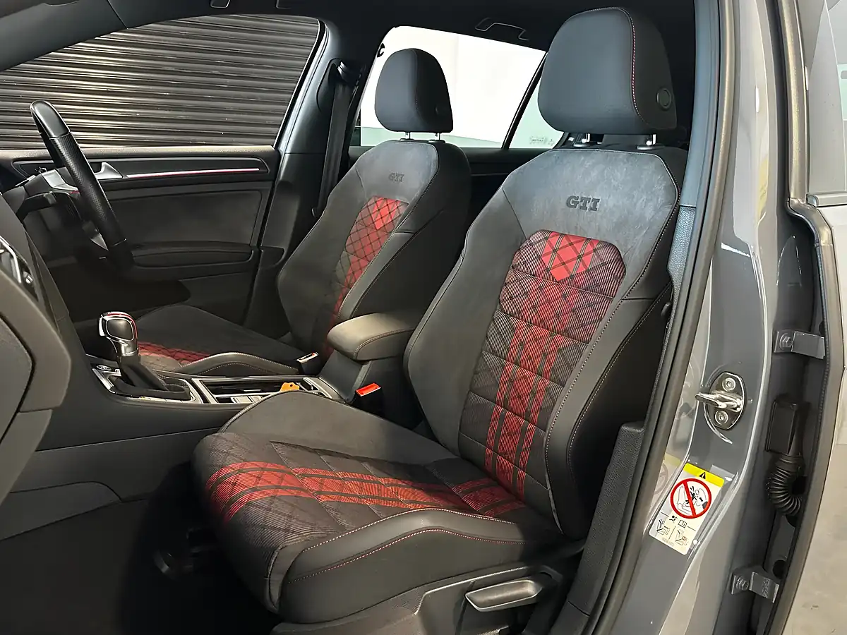 Used 2019 Volkswagen Golf GTI Tcr Nardo Grey - Interior and Exterior details 17