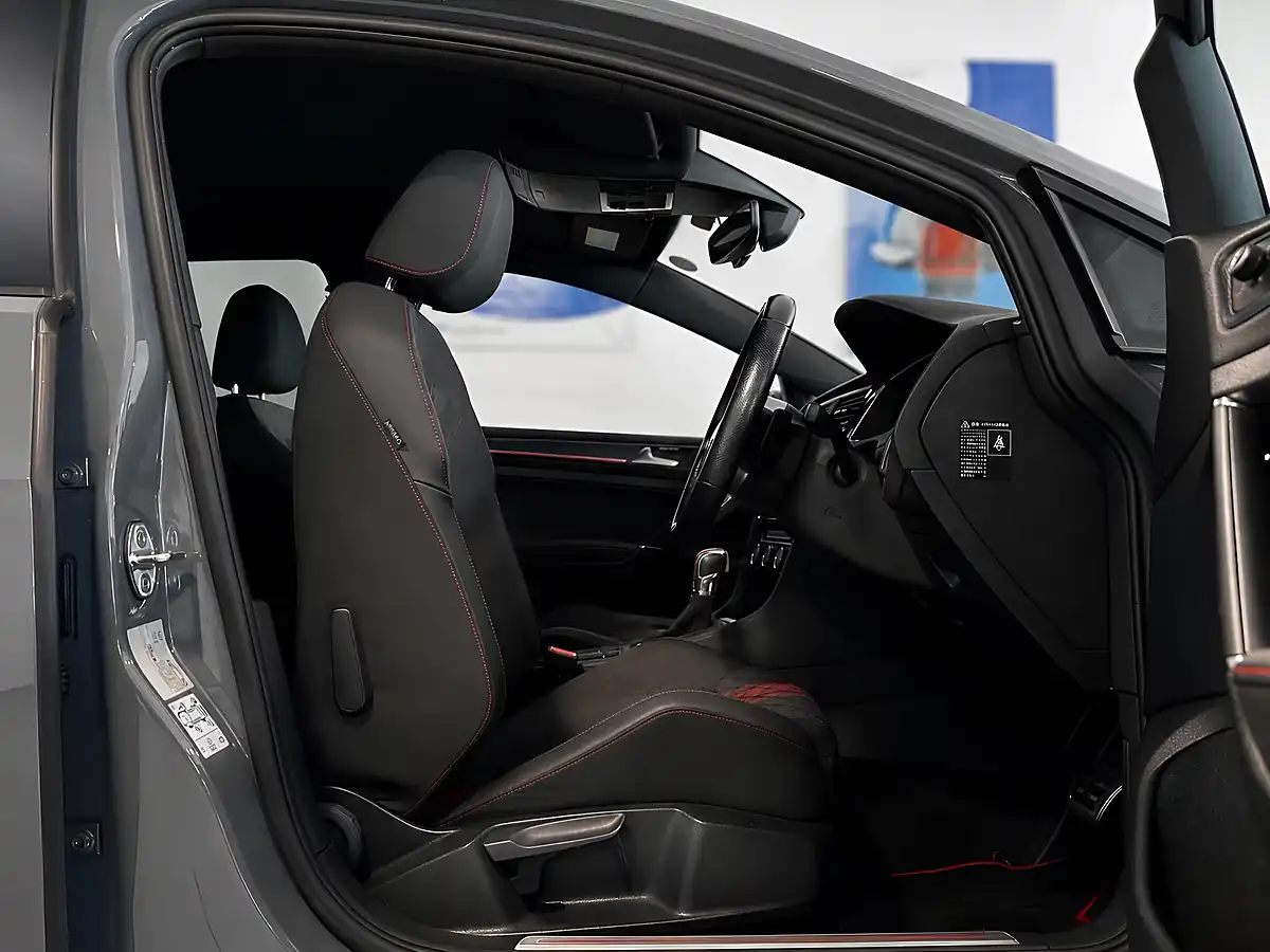 Used 2019 Volkswagen Golf GTI Tcr Nardo Grey - Interior and Exterior details 2