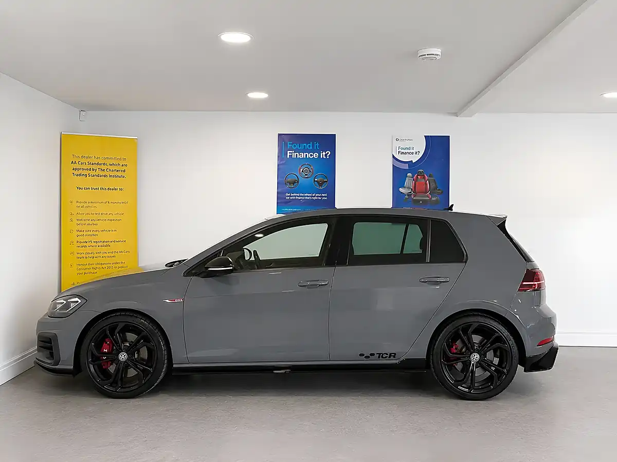 Used 2019 Volkswagen Golf GTI Tcr Nardo Grey - Interior and Exterior details 8