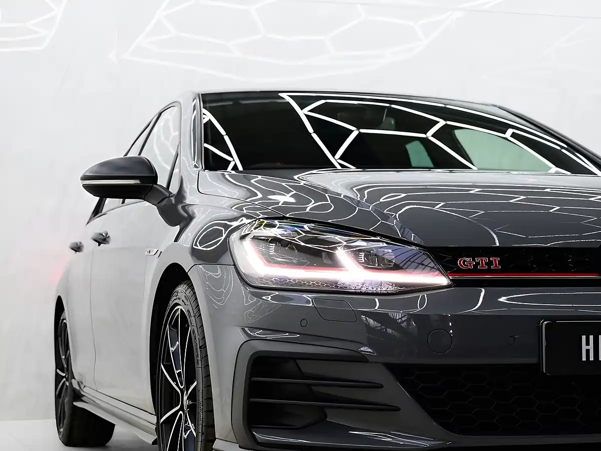 Used 2019 Volkswagen Golf GTI Tcr Pure Grey - Interior and Exterior details 8