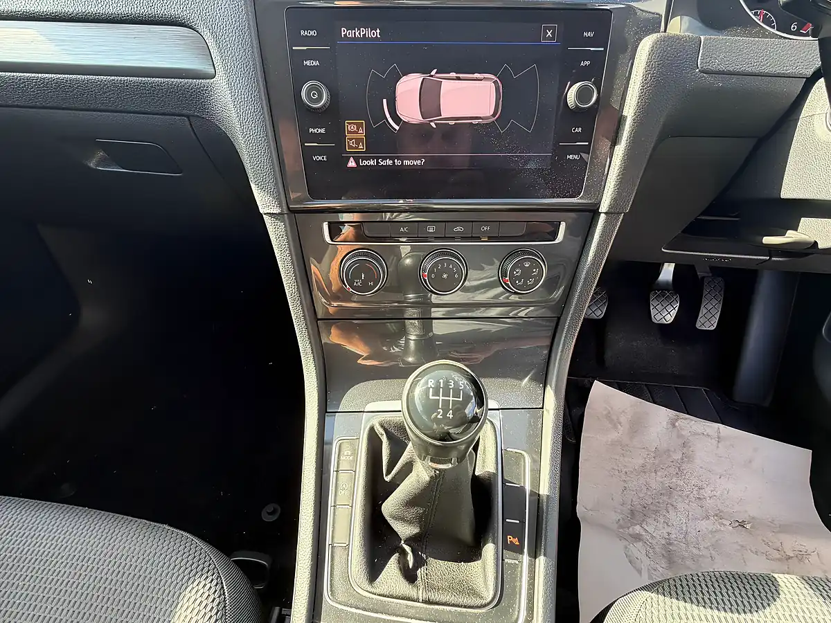 Used 2019 Volkswagen Golf Match Black - Interior and Exterior details 11