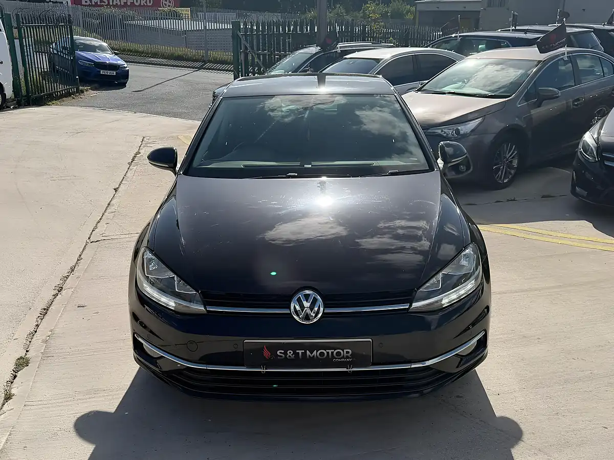 Used 2019 Volkswagen Golf Match Black - Interior and Exterior details 3