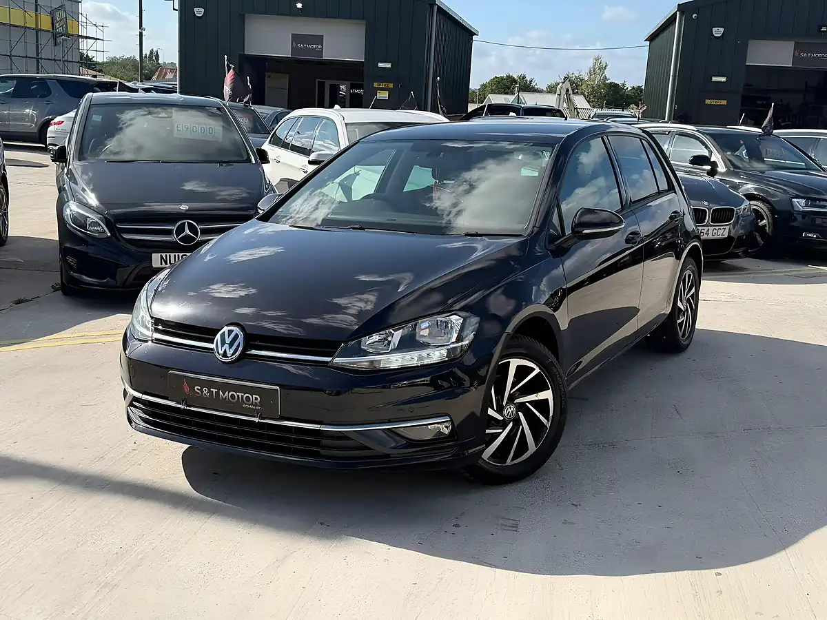 Used 2019 Volkswagen Golf Match Black - Interior and Exterior details 6