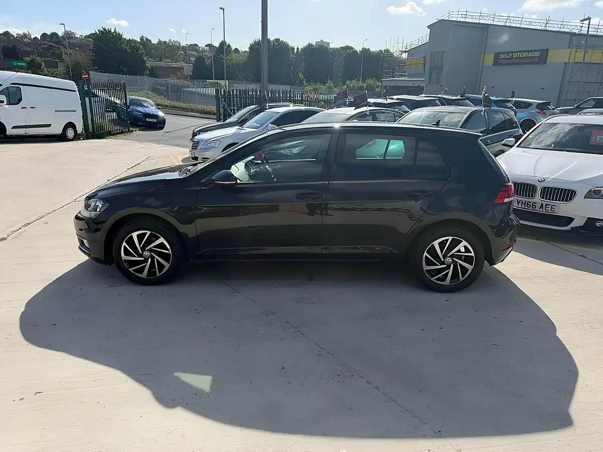 Used 2019 Volkswagen Golf Match Black - Interior and Exterior details 8