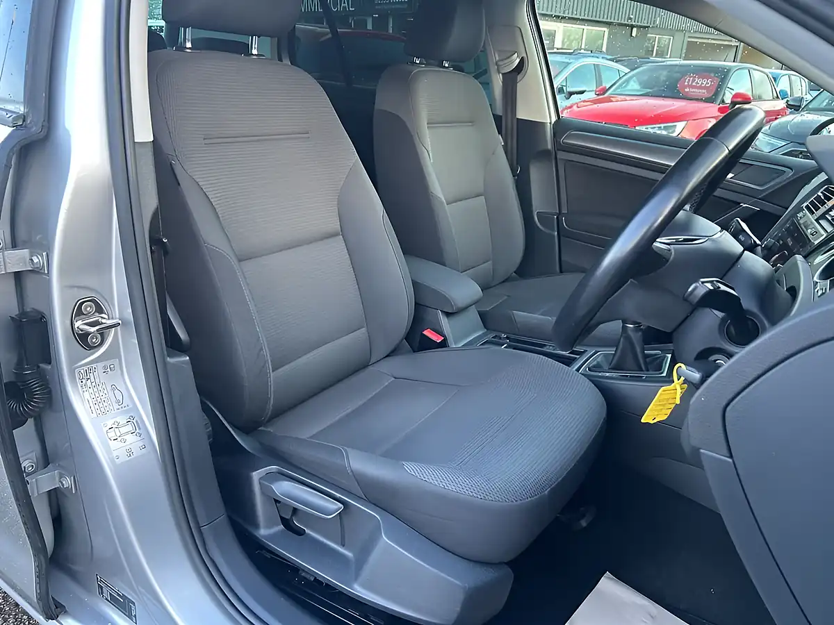 Used 2019 Volkswagen Golf Match Edition Silver - Interior and Exterior details 5