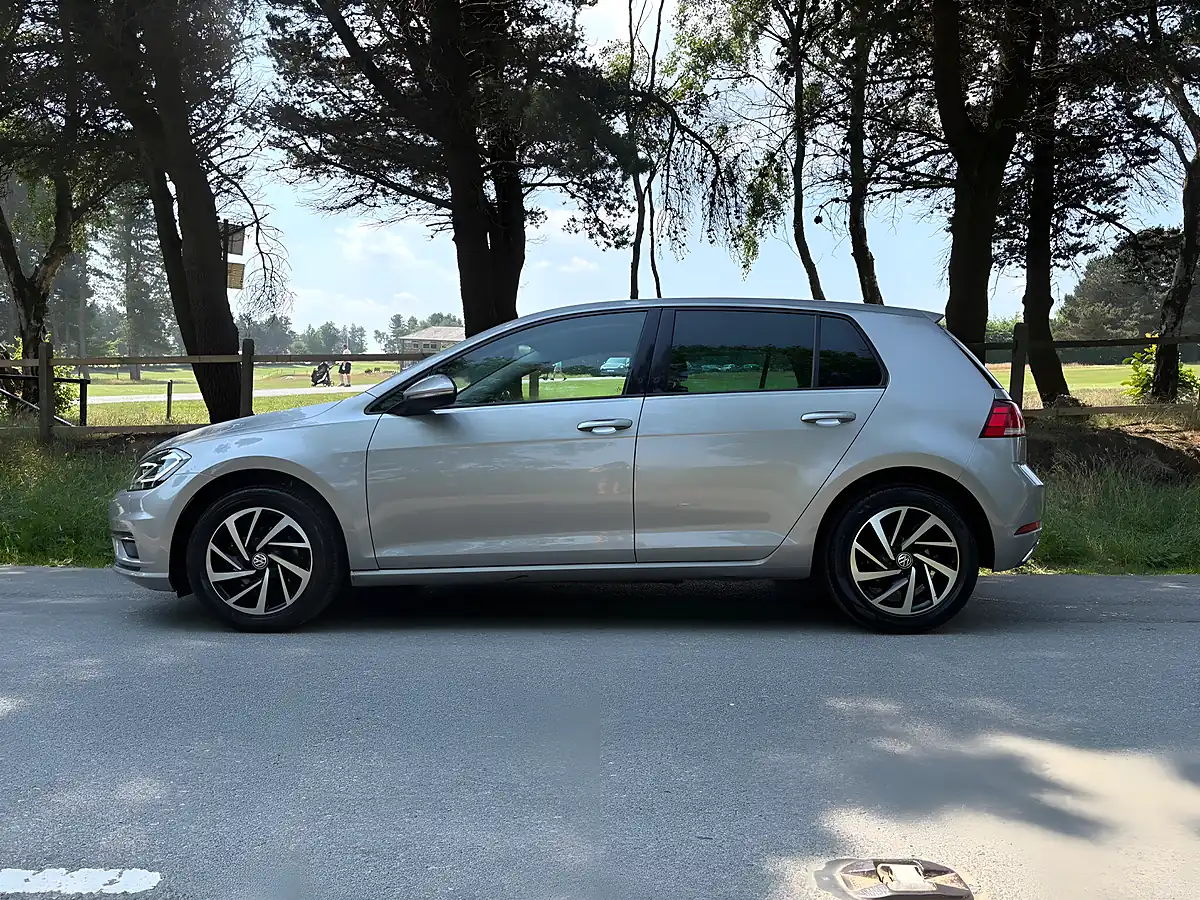 Used 2019 Volkswagen Golf Match Edition Silver - Interior and Exterior details 11