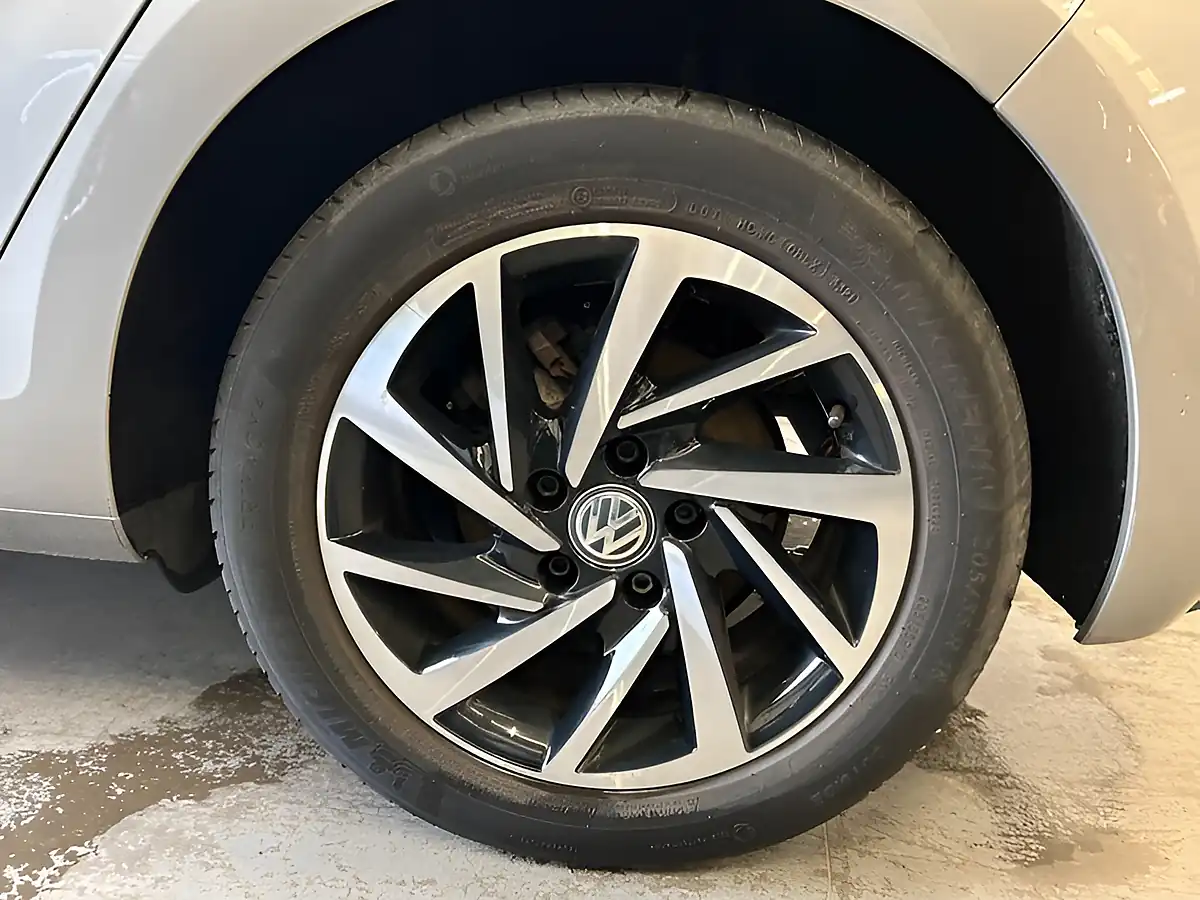 Used 2019 Volkswagen Golf Match Edition Silver - Interior and Exterior details 16